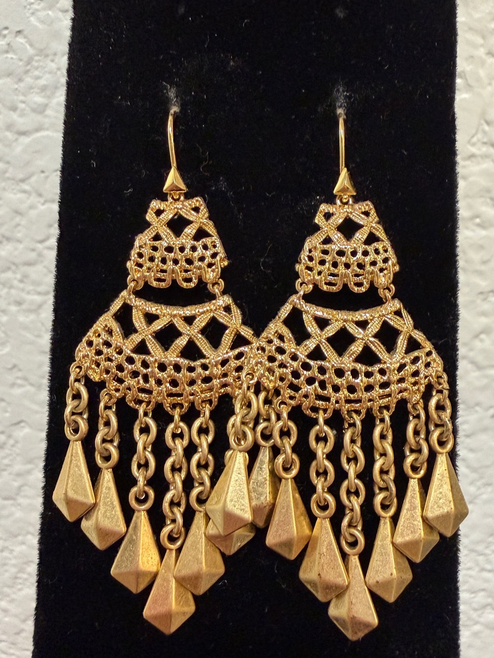 Stella & Dot Alina Lace Gold Filigree Chandelier Earrings with Geometric Drops